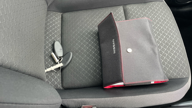 Nissan Juke 1.0 DiG-T 114 N-Connecta 5dr Petrol Hatchback